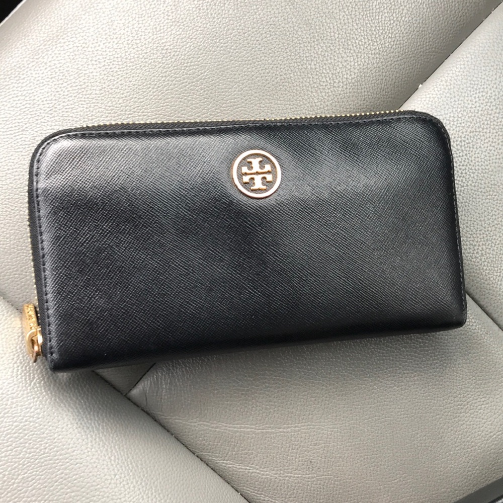 Tory Burch wallet